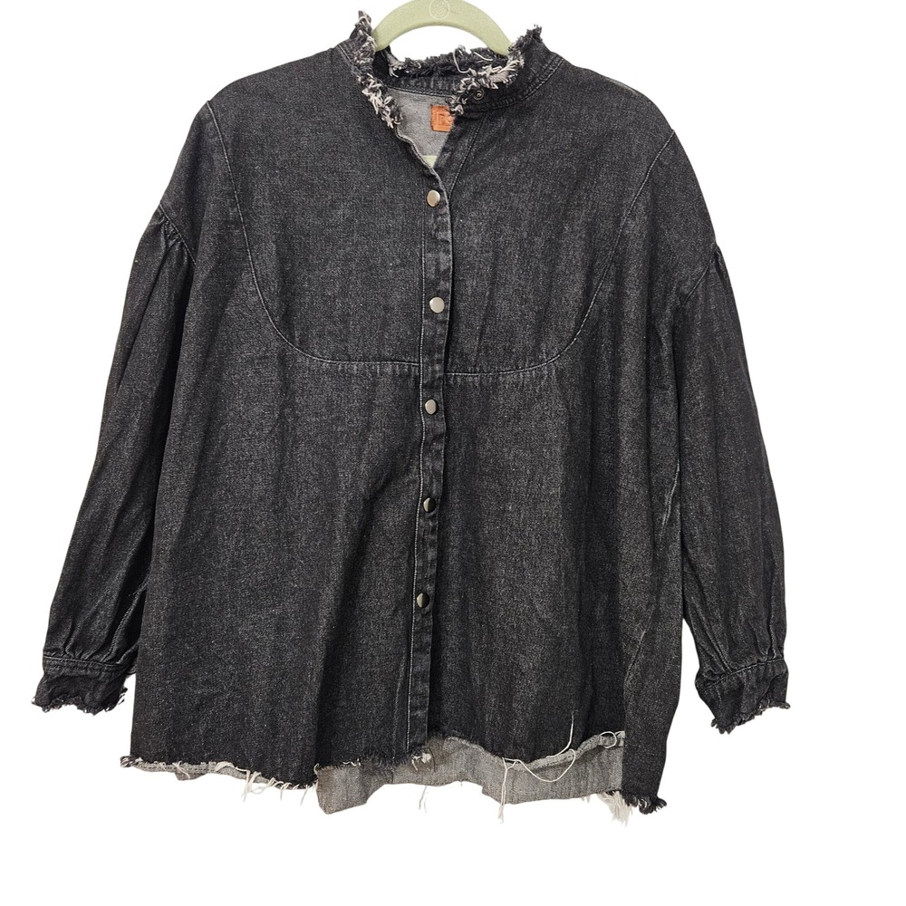 POL Clothing Washed Black Frayed Denim Snap Jacket Distressed Shacket S Oversize